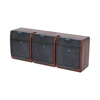 FAMATEL GALATEA Zásuvka 2P+PE 3-násobná vodorovná IP44 hnědá/průhledné víčko