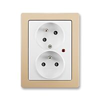 ABB SWING Dvojzásuvka 5593J-C02357 B1C3 s natočenou dutinou, s ochranou před přepětím a optickou signalizací poruchy, jasně bílá/mocca