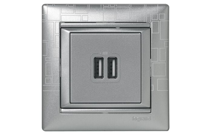 Zásuvka VALENA 770270 2XUSB hliník
