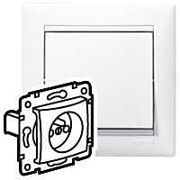 LEGRAND Zásuvka VALENA S74396