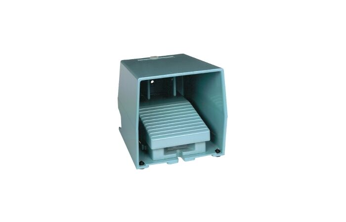 SCHNEIDER Spínač XPEM 611 nožní