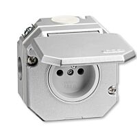 5518-2750 39 Zásuvka jednonásobná s víčk