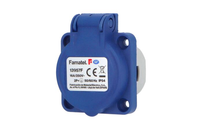 FAMATEL Zásuvka 230V/16A IP54 vestavná smyčkov.