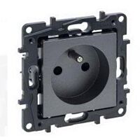 LEGRAND Zásuvka NILOE STEP 863433 16A 2P+Z s clonkami, bezšroubová ocel