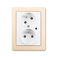 ABB SWING Dvojzásuvka 5593J-C02357 B1C1 s natočenou dutinou, s ochranou před přepětím a optickou signalizací poruchy, jasně bílá/krémová