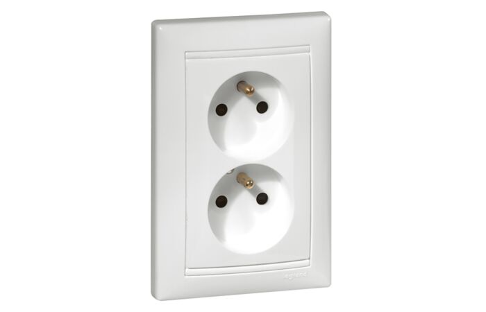 LEGRAND Dvojzásuvka VALENA 774390 - bílá