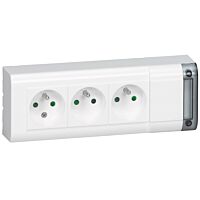 LEGRAND Blok 50609 3x2P+T zásuvka