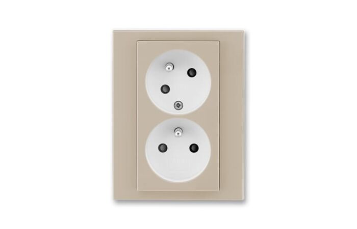 ABB LEVIT Dvojzásuvka 5513H-C02357 18 s clonkami, s natočenou dutinou, IP40, macchiato/bílá