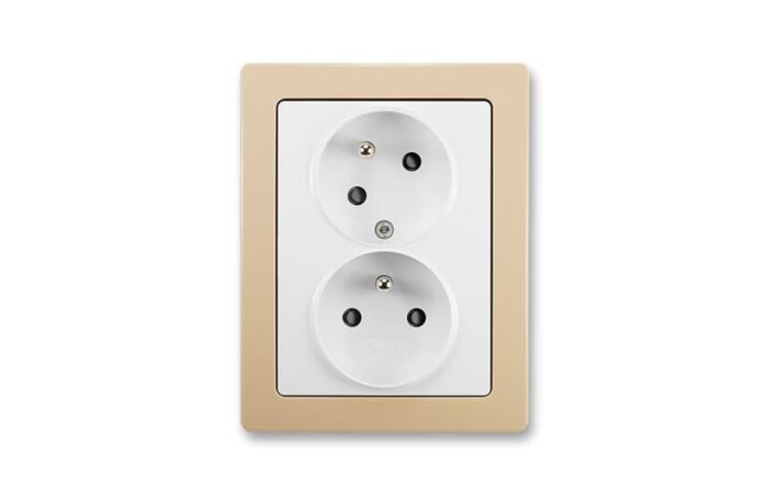 ABB SWING Dvojzásuvka 5513J-C02357 B1C3 s clonkami, s natočenou dutinou, jasně bílá/mocca