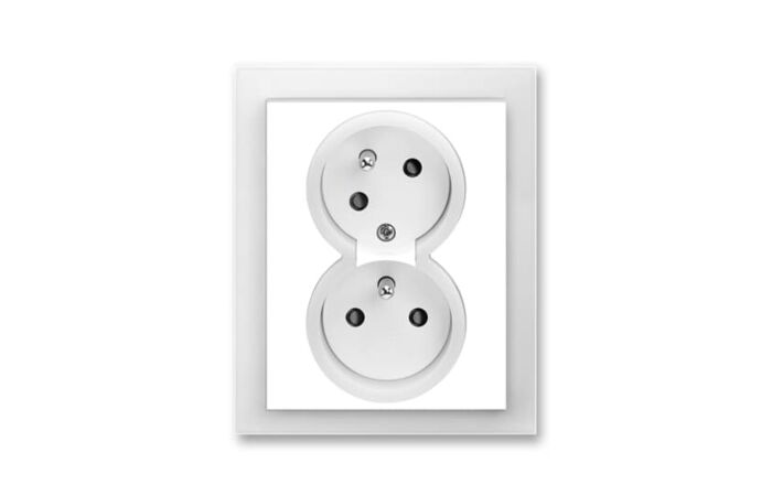 ABB NEO Dvojzásuvka 5513M-C02357 01 s clonkami, s natočenou dutinou, IP40, bílá/ledová bílá