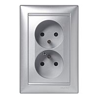 LEGRAND  Zásuvka VALENA 770290