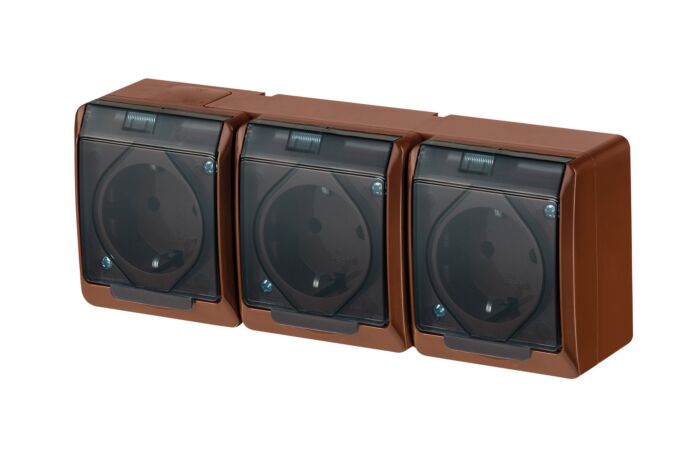 FAMATEL GALATEA Zásuvka SCHUKO 3-nás. vodorovná