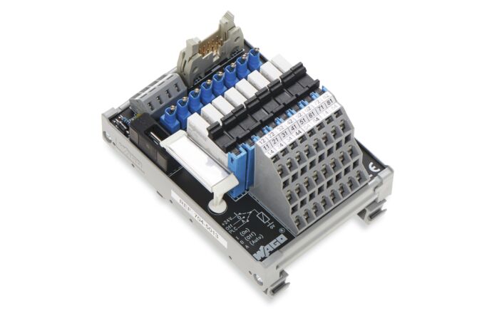 704-5013 8-RE v. INT.24VDC,1CO,10PO v.