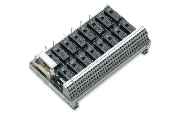 704-5014 16-RE v. INT.24VDC,1CO,20PO v.