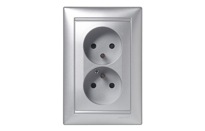 LEGRAND  Zásuvka VALENA 770290