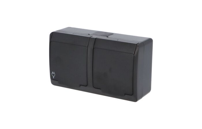 FAMATEL GALATEA Zásuvka 2P+PE 2-násobná vodorovná IP44 černá