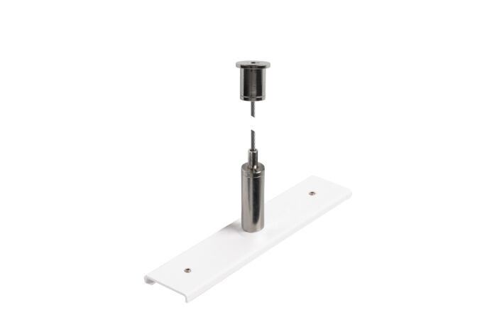 Track reinprocement plate with mounting