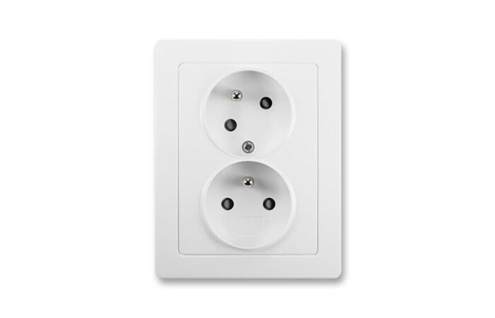 ABB SWING Dvojzásuvka 5513J-C02357 B1 s clonkami, s natočenou dutinou, jasně bílá