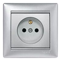 LEGRAND Zásuvka S70196