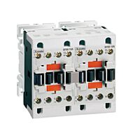 reverzační stykač 230/50-60 12A AC3