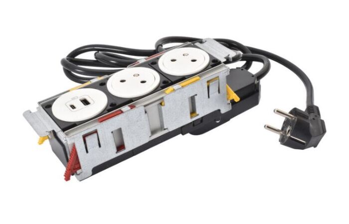 LEGRAND Blok DISQIN 2X2P+T USB A+C bílý zásuvkový
