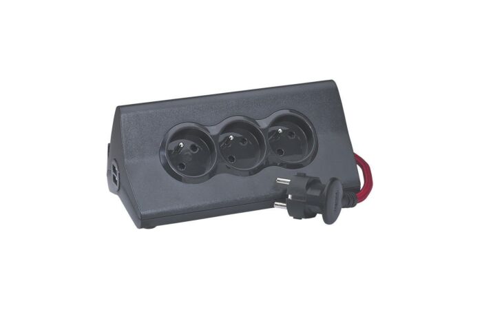 LEGRAND Přívod prodlužovací 1,5M 3zásuvka 230V/16A 3X2P+T 2xUSB IP20 černá