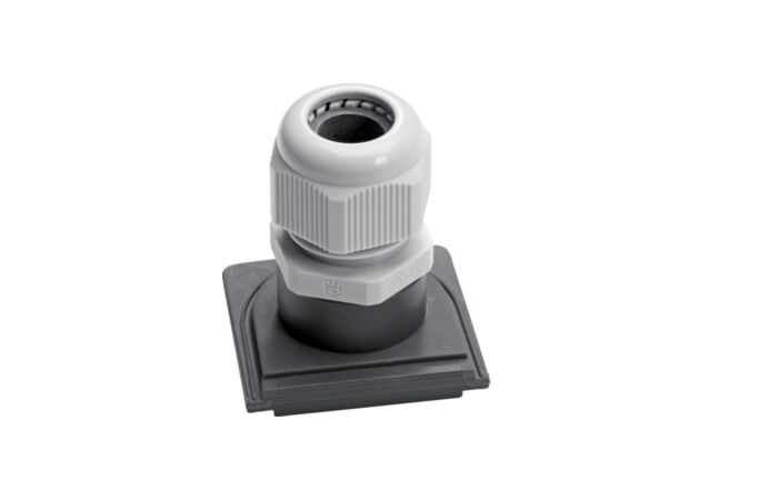 Průchodka M20 x 1,5 šroubová s převlečno