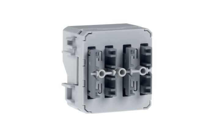 Skupinové tlačítko se sběrnicovou spojko