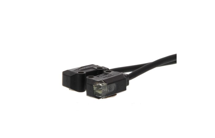 OMRON Senzor  E3T-ST24 2M