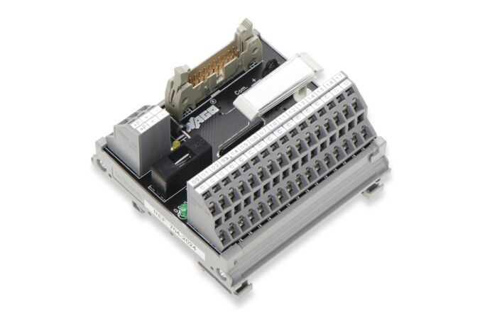 704-2024 16 channels with integrated sta